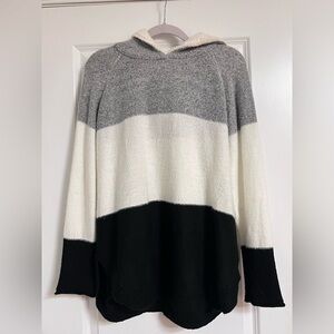 Three-Tone Hooded Crewneck Sweater - Gray/White/Black